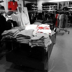 Fashions & Boutiques - H&M